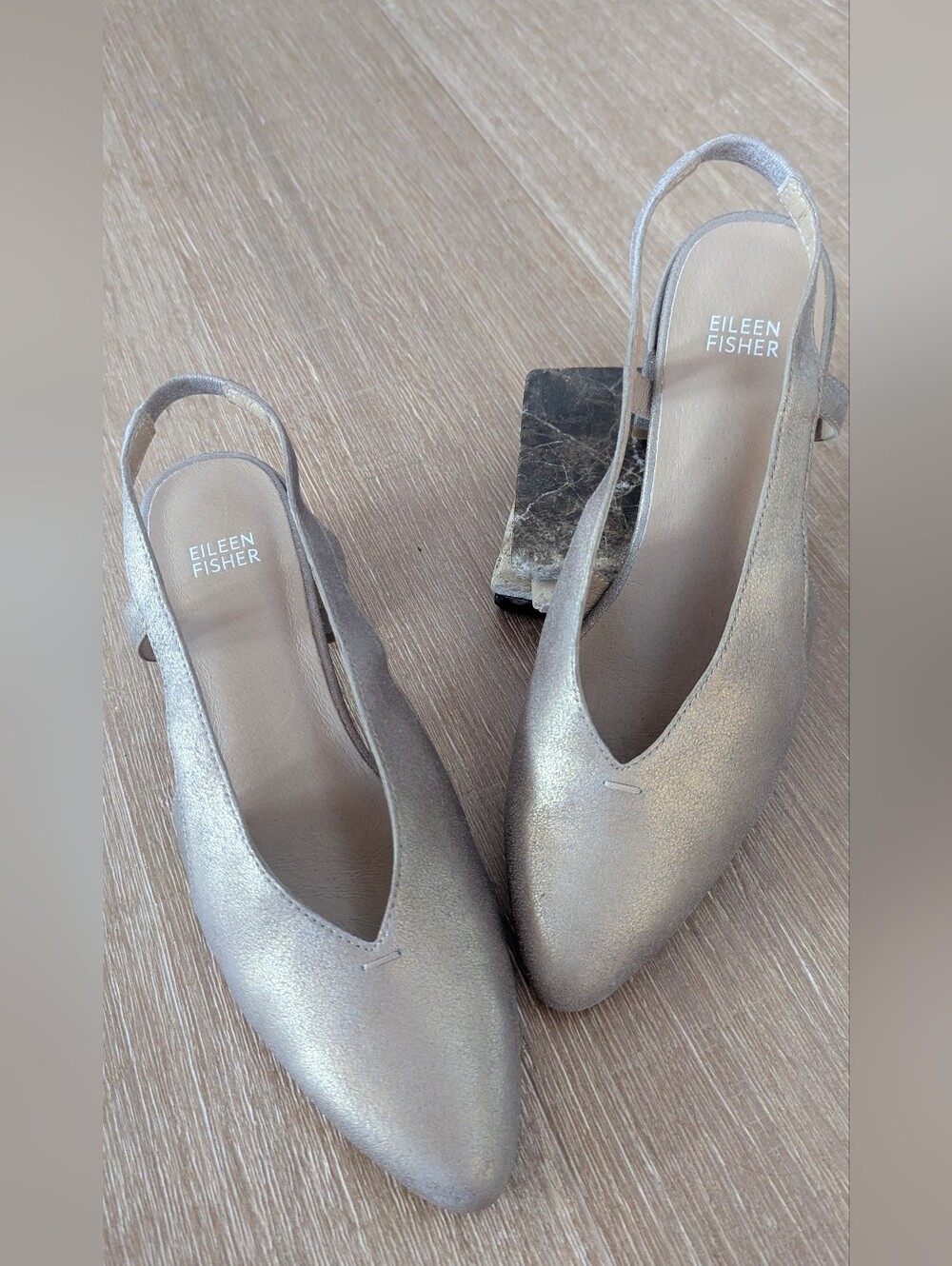 EILEEN FISHER Pointed Toe Slingback‎ Pumps metallic tan Women’s SIZE 9 timeless